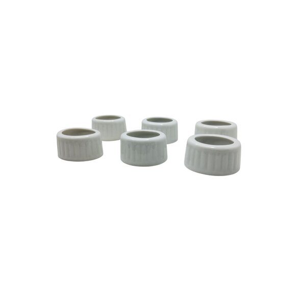 Set Of 6 Vintage White Ceramic Ribbed and Tapered Napkin Rings - Picture 4 of 5